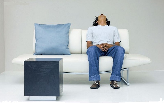 自我催眠是一种对自己的潜意识能力进行强化治疗的绝佳方法，这种催眠方法省时省力，既放松了身体又疗愈了心灵，自我催眠应该成为一种全民运动。