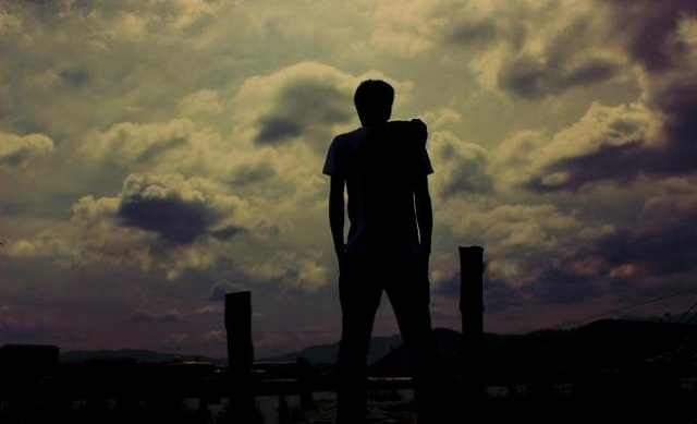 催眠在发展的过程中获得了诸多来自各大家的定义和描述,他们的观点和理论固然重要,但是,落实到眼下,你怎么界定催眠以及如何对待纷杂的催眠理论才是你自己的出路。